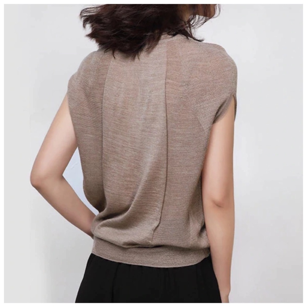🎁 1 DAY MOVING SALE Soft Cashmere Flowing Lightweight Sweater 🎁 - Picture 3 of 8